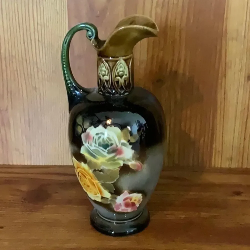 2 Vintage Czechoslovakia Hand Painted‎ Porcelain Lustreware Decorative Vase
